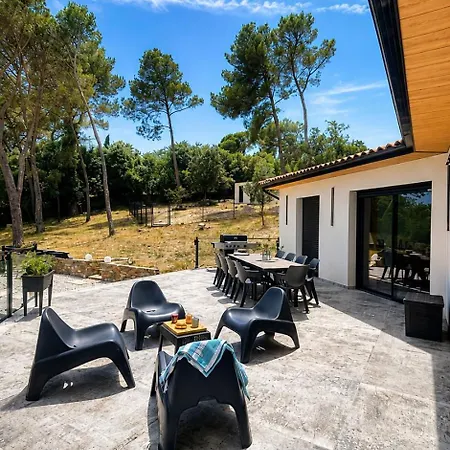 Vila Design- Piscine- Loisirs Prives *