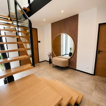 Design- Piscine- Loisirs Prives Vila Nîmes